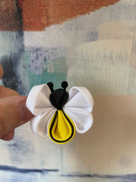 Bee Ribbon Clips