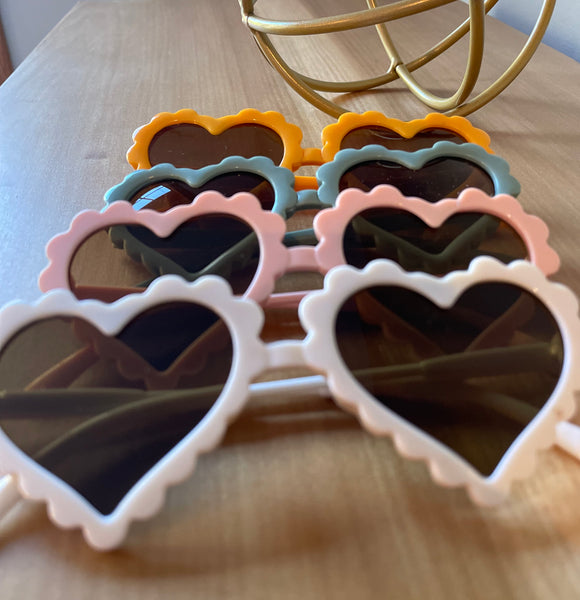 Scalloped Heart Sunnies