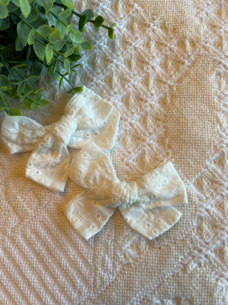 White Eyelet Bow Knot